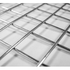 Сетка сварная нержавеющая квадратная в рулонах 12Х18Н10Т 20х20х4 мм ТУ 1276-001-38279335-2012